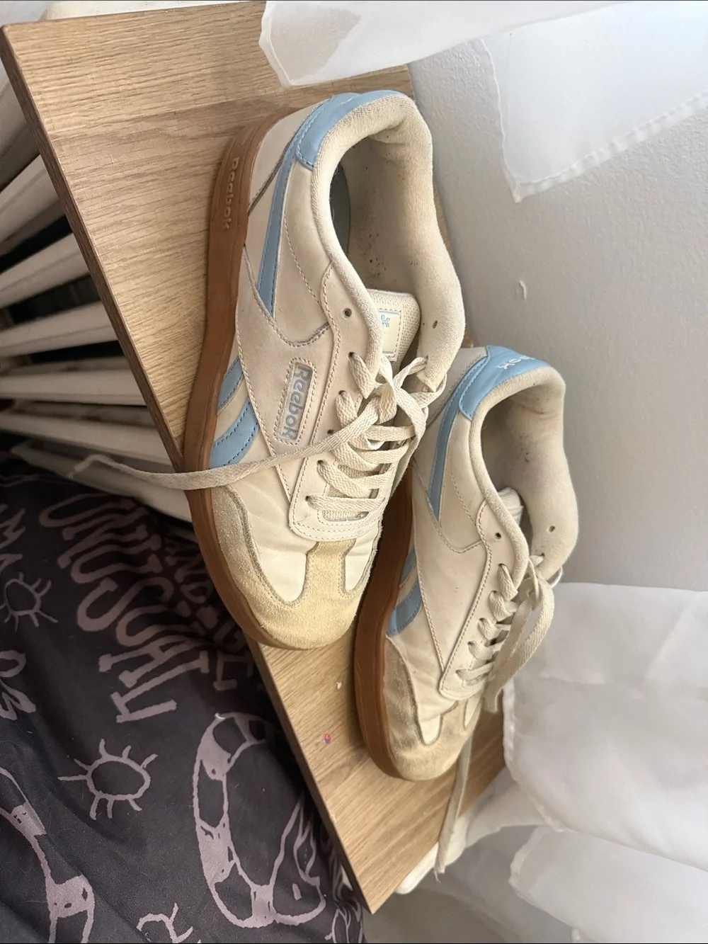 Reebok Cream and Light Blue Low-Top Sneakers